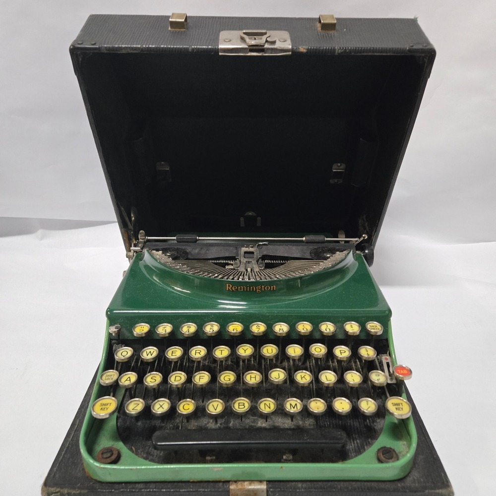 Vintage 1928-1938 Remington #3 Typewriter with Case Untested